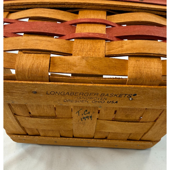 1994 Longaberger Mother's Day Basket w/Red Trim Vintage 6.75"L x 9.25"W x 3.75"H - Picture 3 of 3